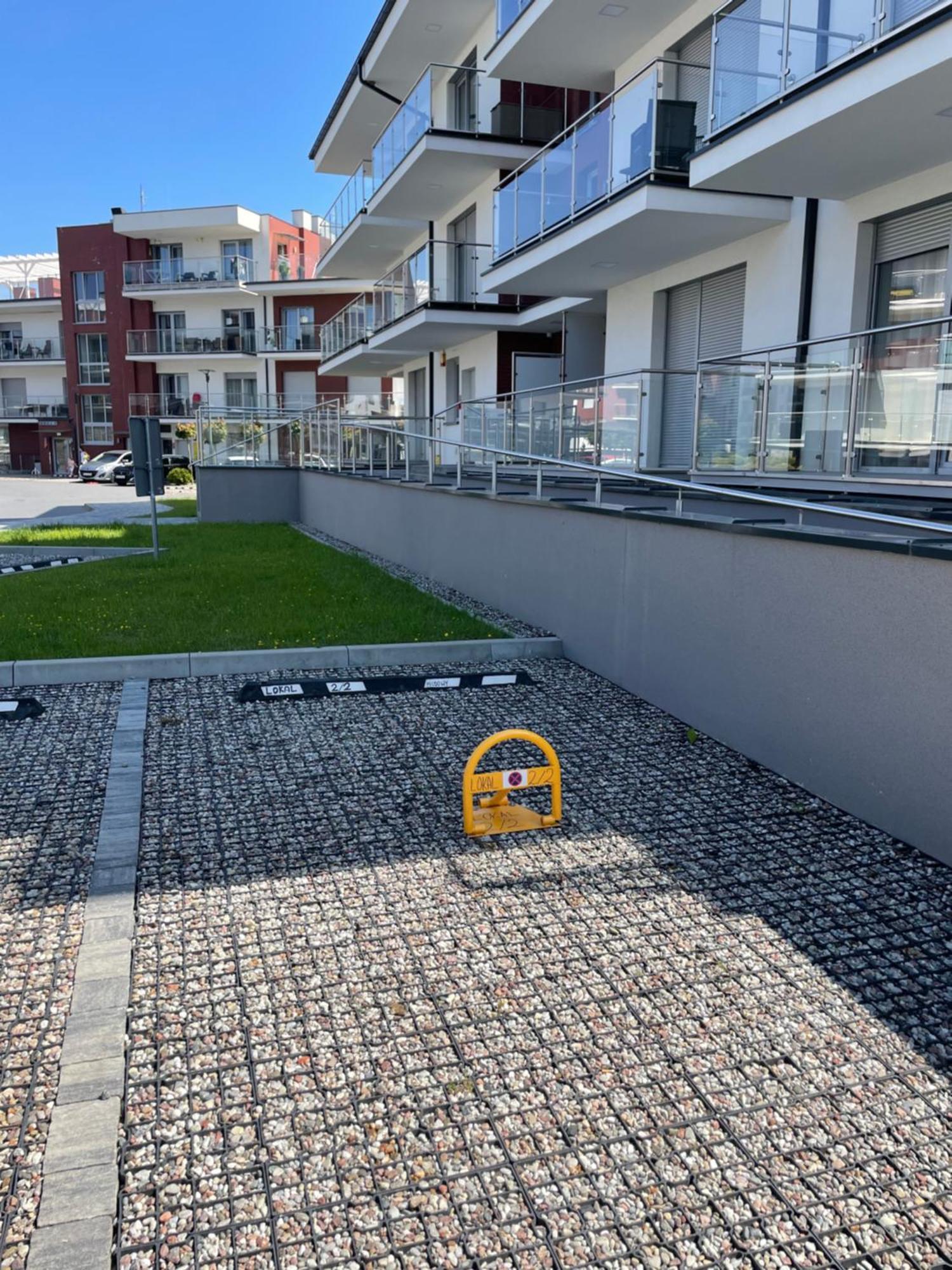 Miodowy Apartament Z Duzym Tarasem W Rewalu, Blisko Morza ภายนอก รูปภาพ