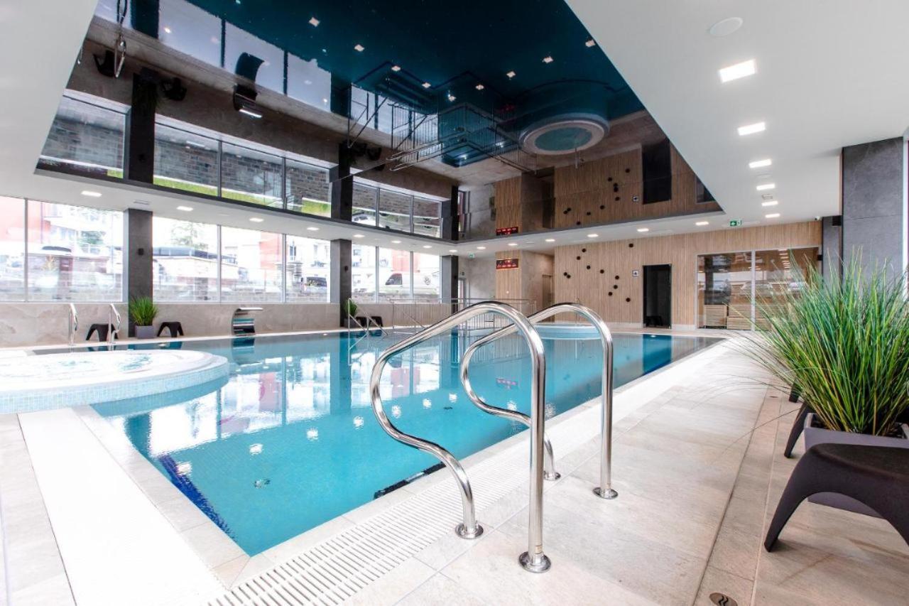 Miodowy Apartament Z Duzym Tarasem W Rewalu, Blisko Morza ภายนอก รูปภาพ