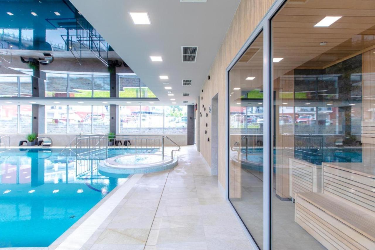 Miodowy Apartament Z Duzym Tarasem W Rewalu, Blisko Morza ภายนอก รูปภาพ